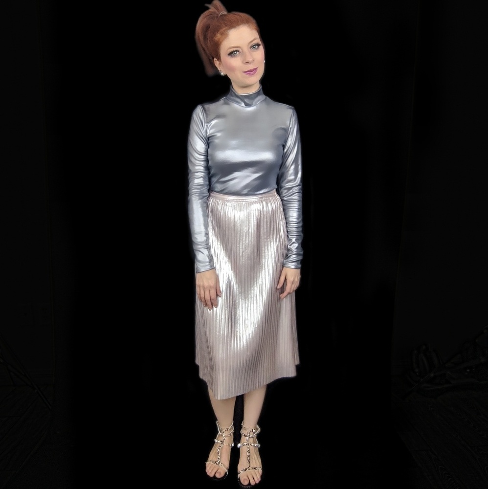 Metallic long sleeve crop top